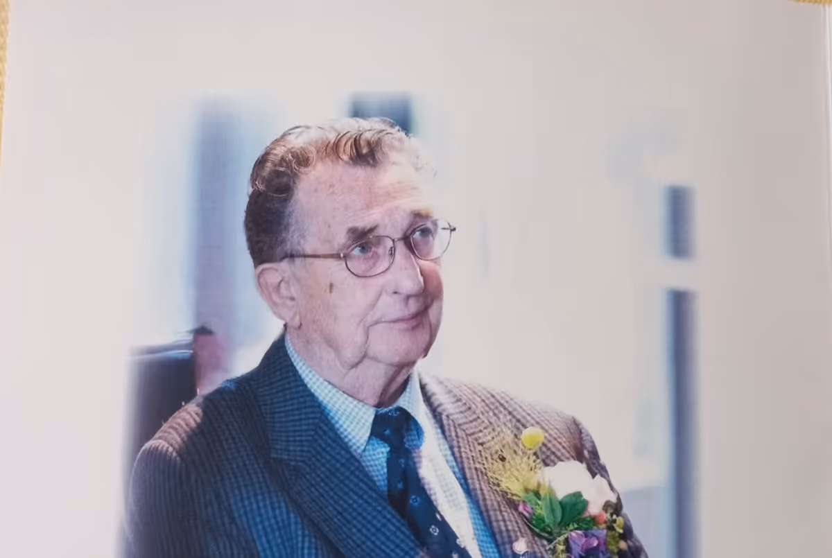 Oprichter Joop van der Veen overleden